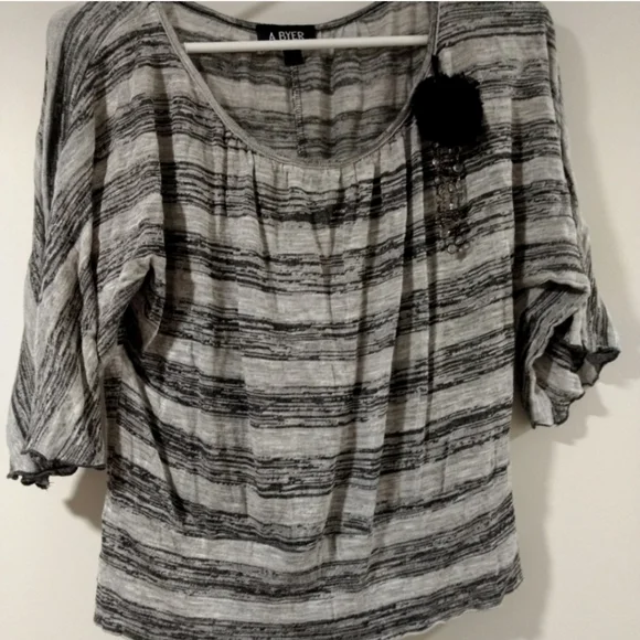 Dressy shirt. - Picture 1 of 2